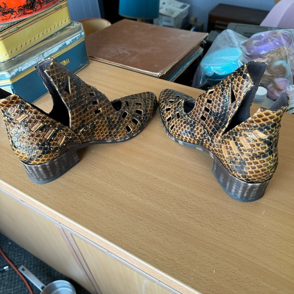 Snakeskin Pattern Boots - Picture 5 of 8